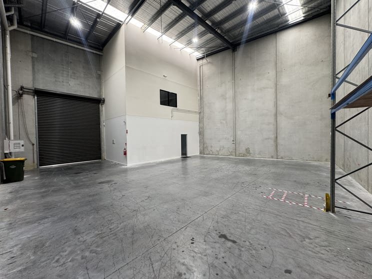 Click to view all images 11/153-155 Rooks Road Vermont VIC 3133 - Image 2