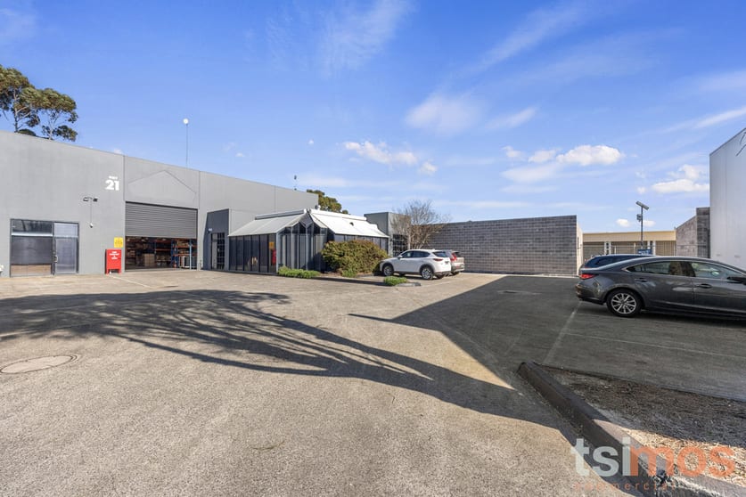 Click to view all images 21/260 Wickham Road Highett VIC 3190 - Image 3
