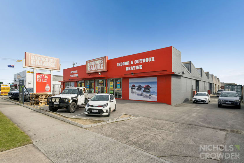 Click to view all images 106 Dandenong Road West Frankston VIC 3199 - Image 2