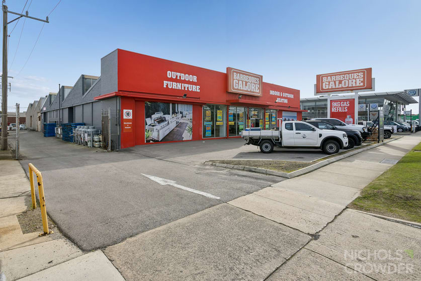 Click to view all images 106 Dandenong Road West Frankston VIC 3199 - Image 3