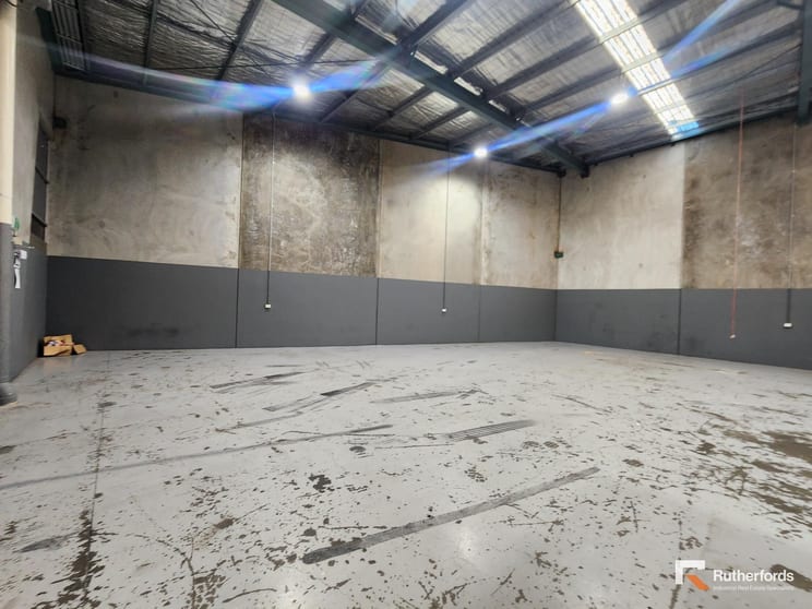 Click to view all images 4/12 Hammer Court Hoppers Crossing VIC 3029 - Image 3