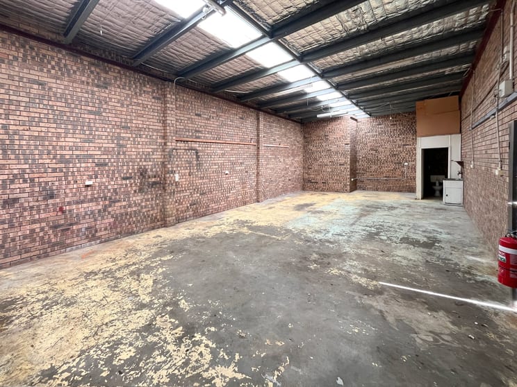 Click to view all images Unit 5/4-6 Moore Street West Gosford NSW 2250 - Image 2