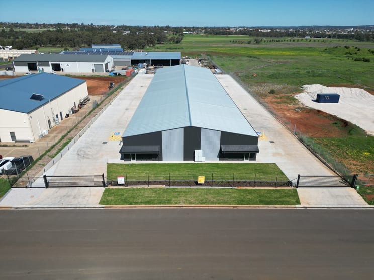 13 McGuinn Crescent Dubbo NSW 2830 - Image 1