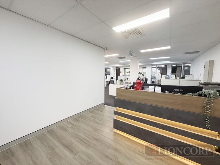 Click to view all images Underwood QLD 4119 - Image 2