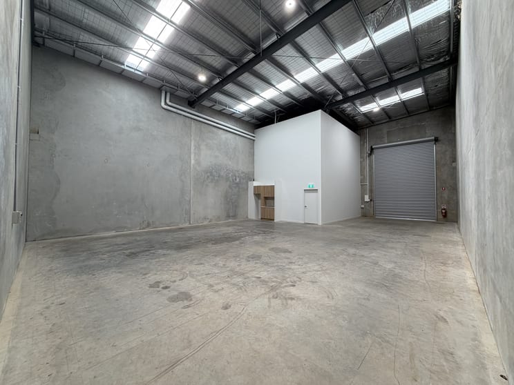 6/10 Graham Street Melton VIC 3337 - Image 3
