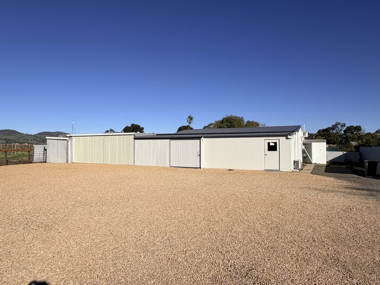 Click to view all images 9 Barossa Valley Way Tanunda SA 5352 - Image 2
