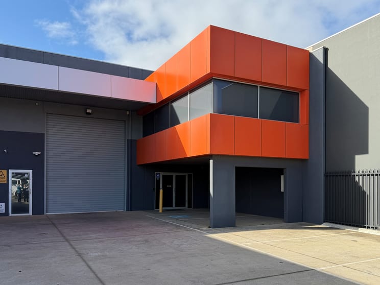 Click to view all images Part 2/7 Katherine Drive Ravenhall VIC 3023 - Image 1