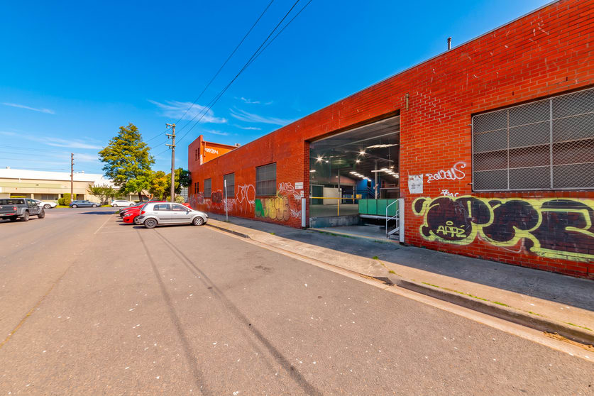 Click to view all images 70 Raglan Street Preston VIC 3072 - Image 2