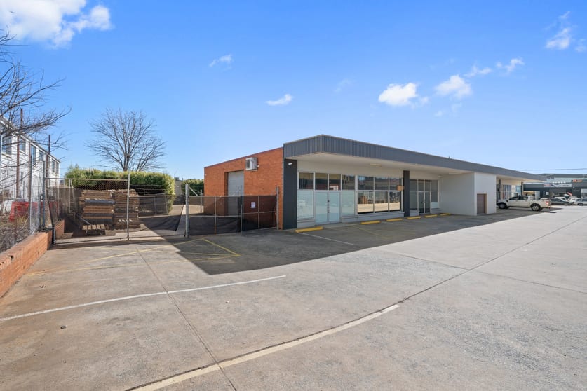 2/61-63 Kembla Street Fyshwick ACT 2609 - Image 1