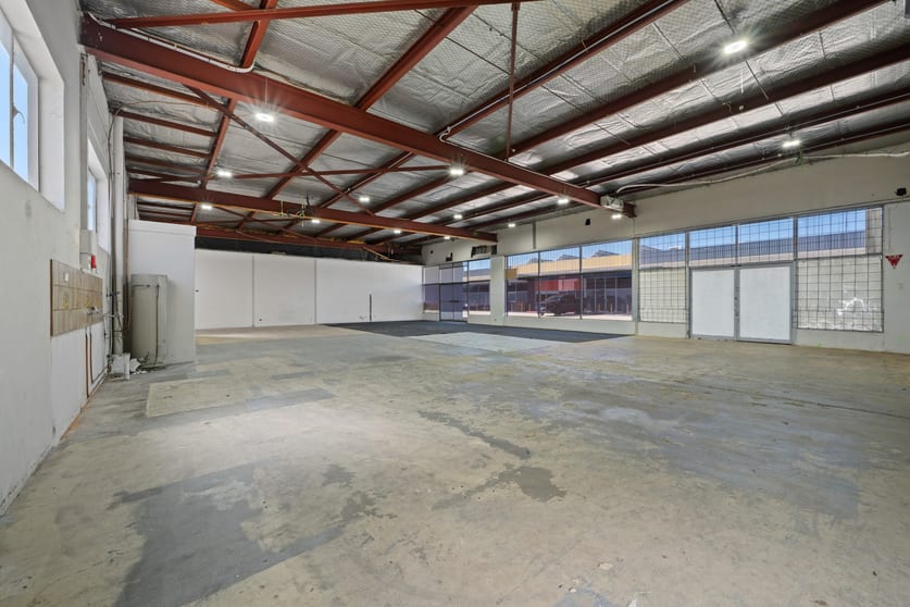 2/61-63 Kembla Street Fyshwick ACT 2609 - Image 2