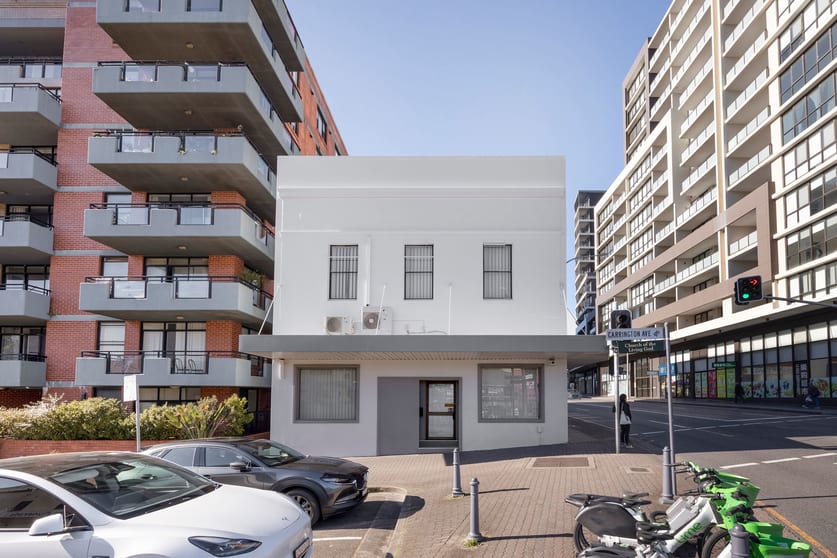 Click to view all images 4 Carrington Avenue Hurstville NSW 2220 - Image 2