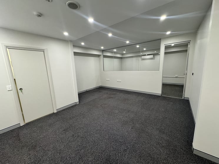 Click to view all images 7/22 Hudson Avenue Castle Hill NSW 2154 - Image 3
