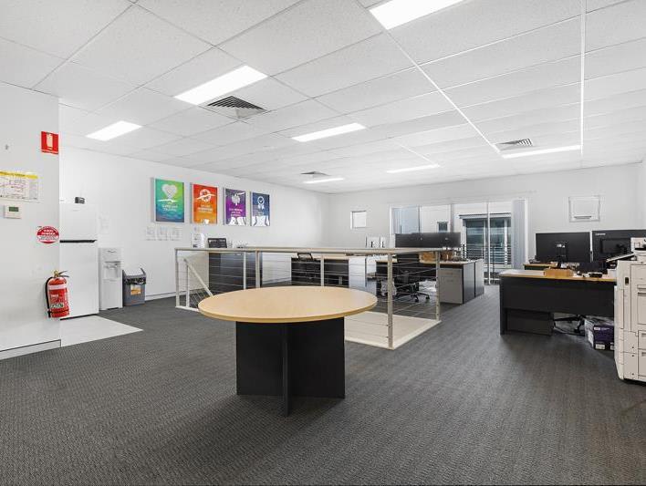 Click to view all images Unit 4/27 Annie Street Wickham NSW 2293 - Image 2