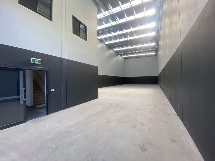 Click to view all images 34 Peterpaul Way Truganina VIC 3029 - Image 3