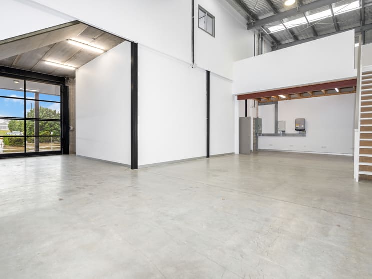 Click to view all images 2/256J New Line Road Dural NSW 2158 - Image 2