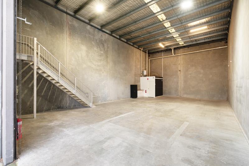 Click to view all images 104 Green Street Cremorne VIC 3121 - Image 2