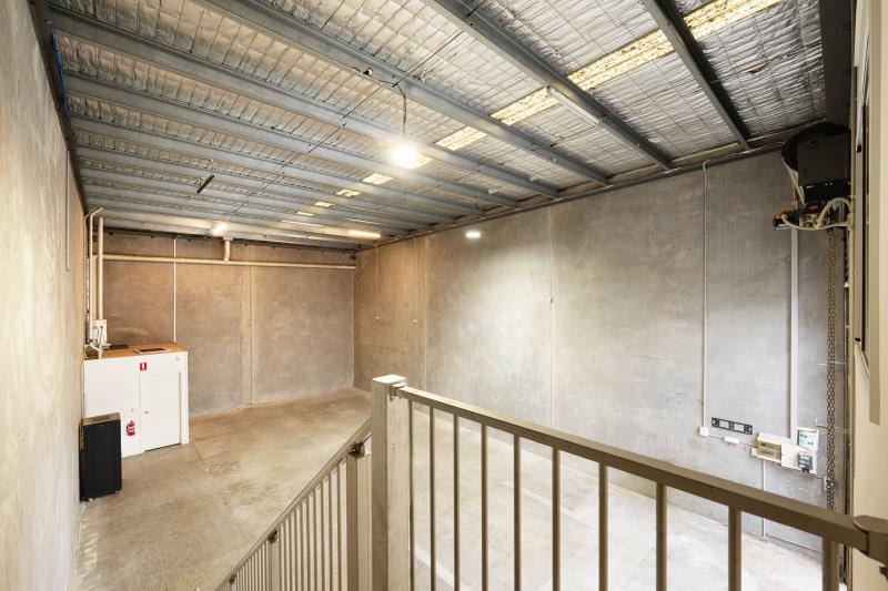 Click to view all images 104 Green Street Cremorne VIC 3121 - Image 3