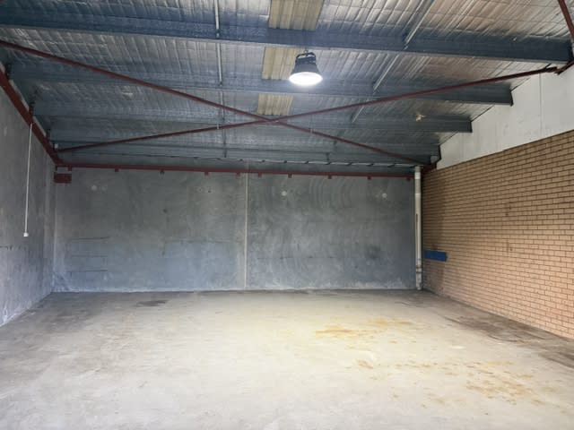 Click to view all images Unit 5/82 King Road East Bunbury WA 6230 - Image 1