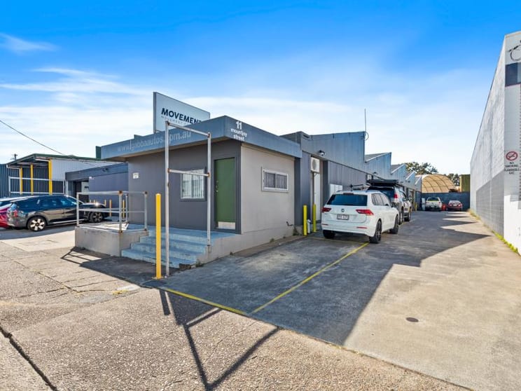 Click to view all images 11 Mountjoy Street Woolloongabba QLD 4102 - Image 1
