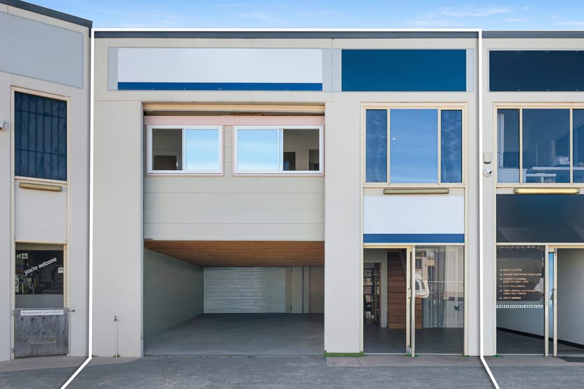 Click to view all images 3/4 Transport Place Molendinar QLD 4214 - Image 2