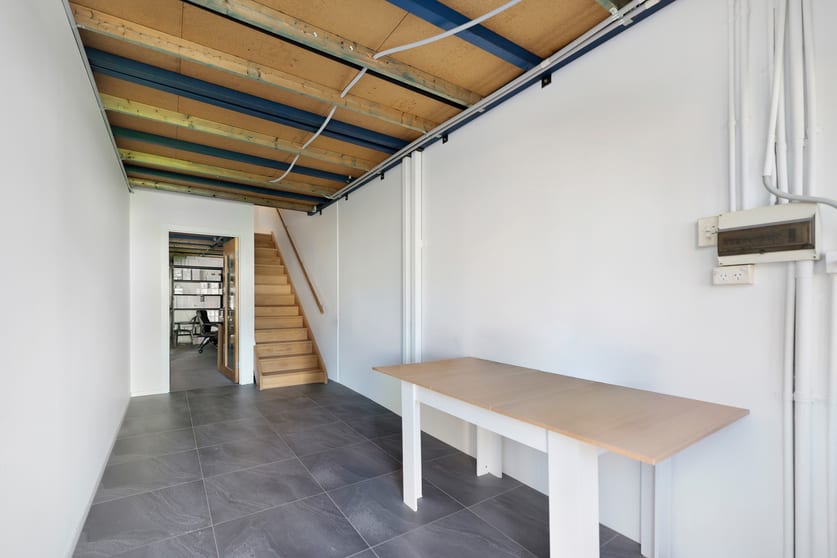 Click to view all images 3/4 Transport Place Molendinar QLD 4214 - Image 3
