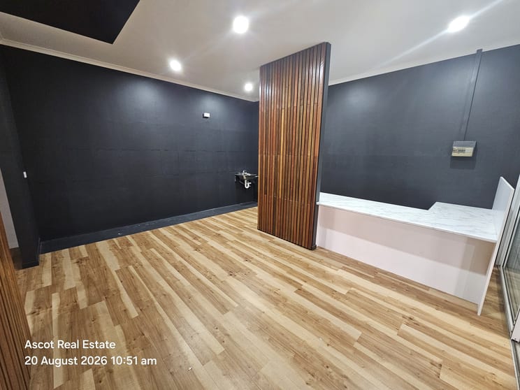 Click to view all images 6/133 Bourbong Bundaberg Central QLD 4670 - Image 3