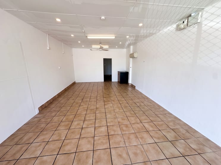 Click to view all images 3/92 Boundary Street Railway Estate QLD 4810 - Image 3