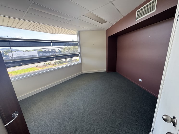 Click to view all images 2/95-97 Spence Street Cairns City QLD 4870 - Image 3