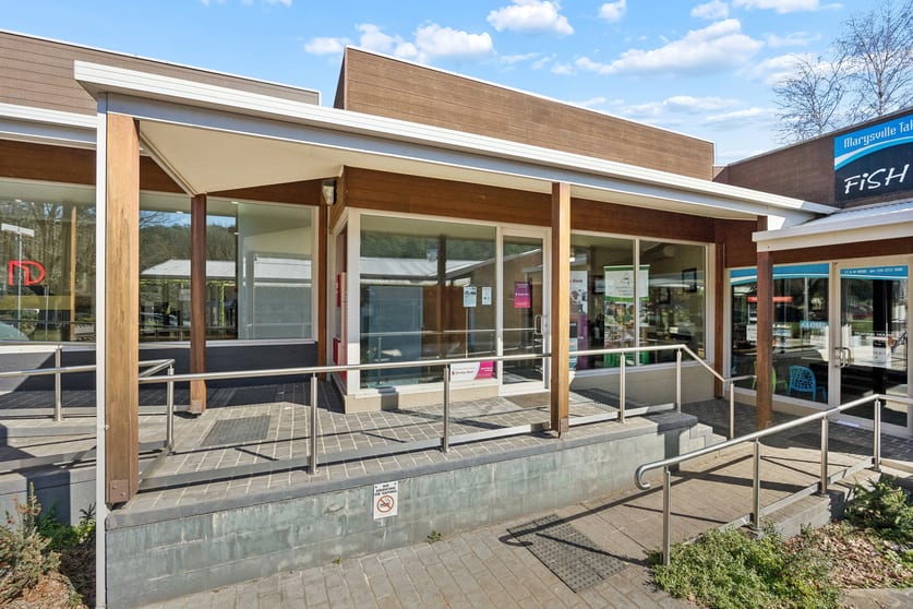 Click to view all images 2/20 Murchison Street Marysville VIC 3779 - Image 1