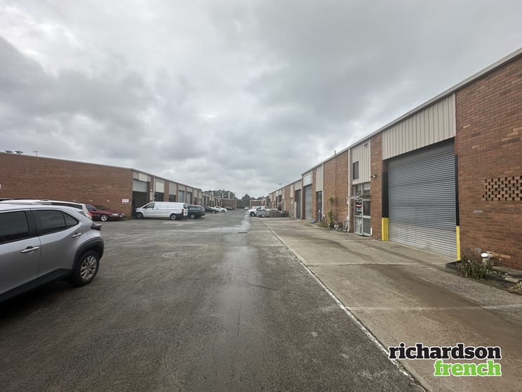 Click to view all images 18/166 Bridge Road Keysborough VIC 3173 - Image 3