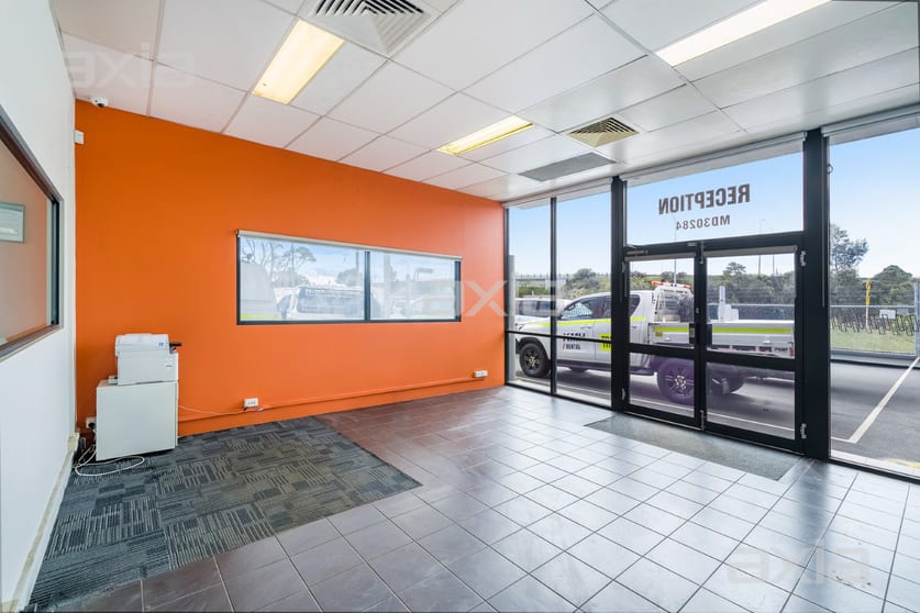 Click to view all images 100 Daddow Road Kewdale WA 6105 - Image 3