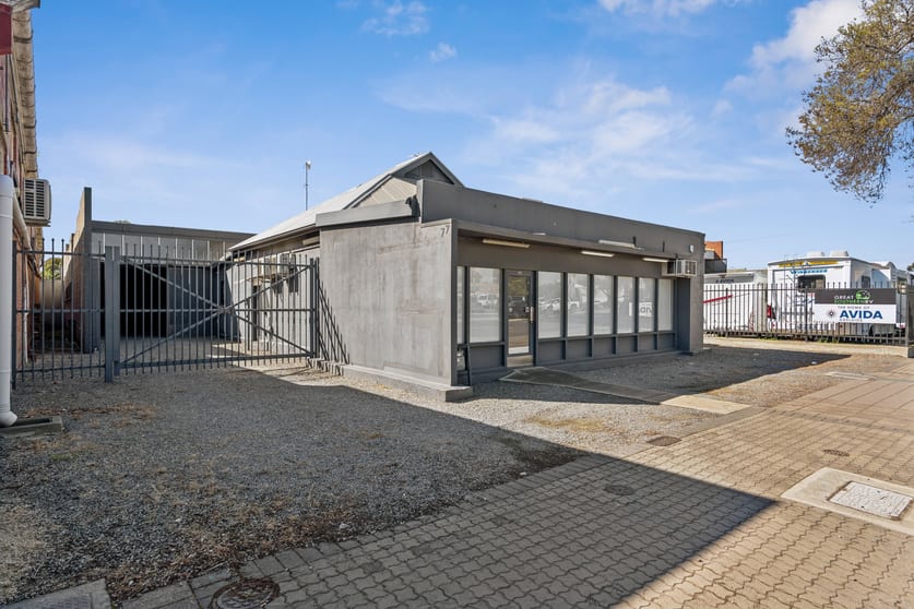 Click to view all images 77 Manton Street Hindmarsh SA 5007 - Image 1