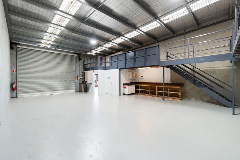 Click to view all images 11/29-31 Eastern Road Traralgon VIC 3844 - Image 1