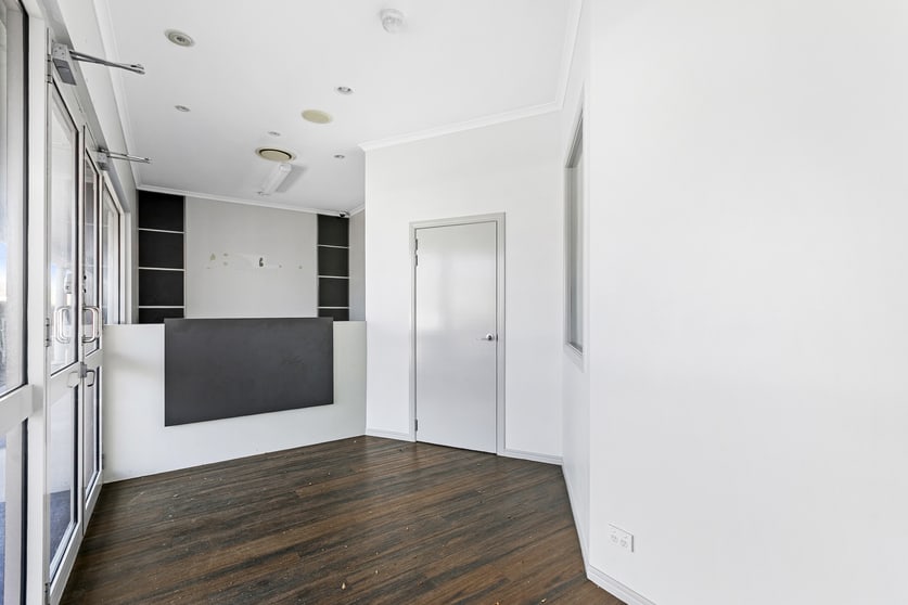 Click to view all images 10/62 Main Street Pialba QLD 4655 - Image 3