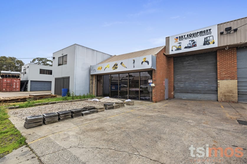 Click to view all images 1/7 Superior Drive Dandenong South VIC 3175 - Image 1