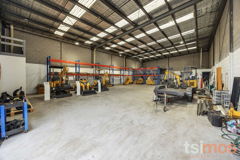 Click to view all images 1/7 Superior Drive Dandenong South VIC 3175 - Image 3