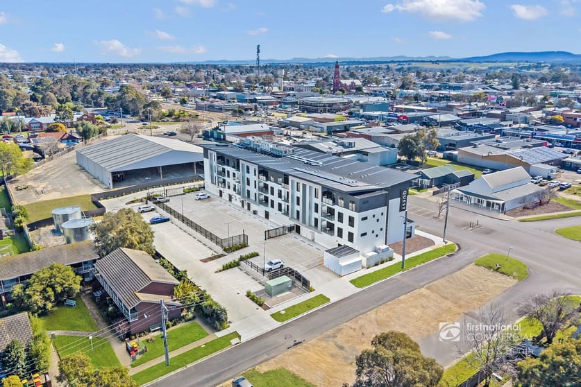 Click to view all images 11 Dalmahoy Street Bairnsdale VIC 3875 - Image 3