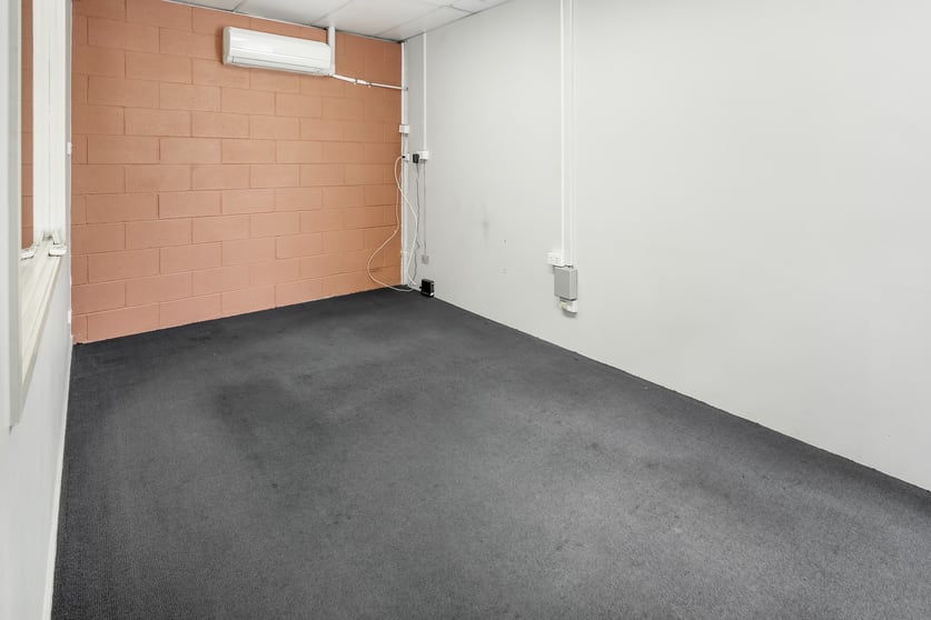 5/13 Selhurst Street Coopers Plains QLD 4108 - Image 3