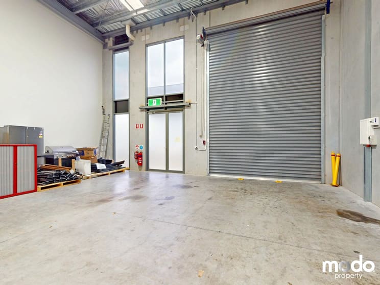 Click to view all images 1 Tesmar Circuit Chirnside Park VIC 3116 - Image 1