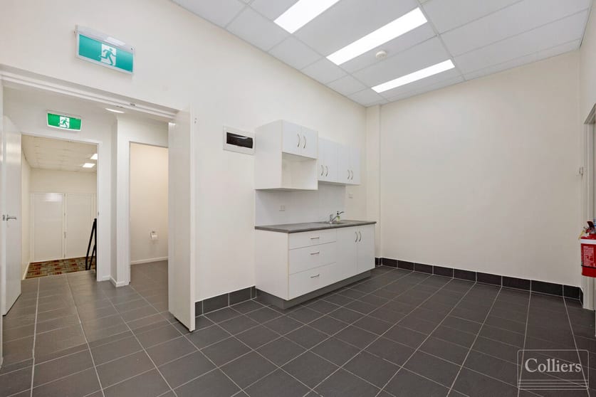 Click to view all images 446 Flinders Street Townsville City QLD 4810 - Image 3