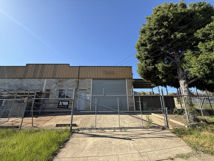 Click to view all images 2/100 High Street Queanbeyan NSW 2620 - Image 1