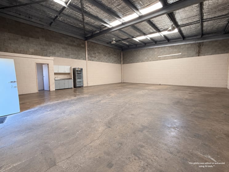 Click to view all images 2/100 High Street Queanbeyan NSW 2620 - Image 2