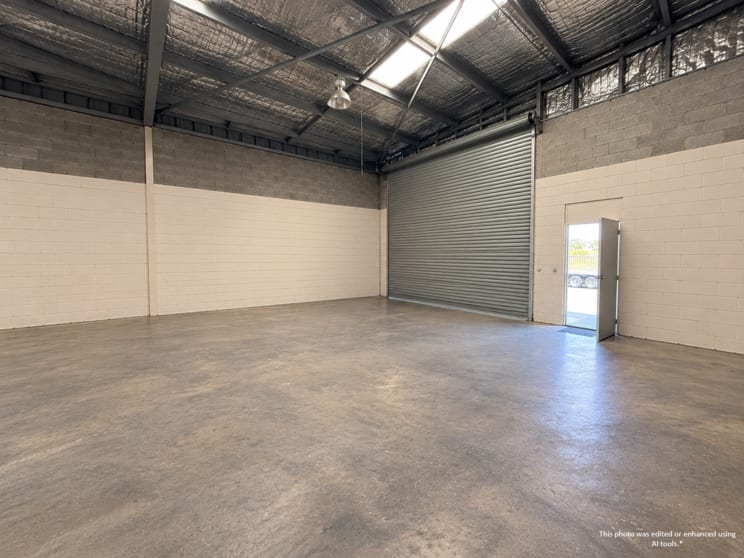 Click to view all images 2/100 High Street Queanbeyan NSW 2620 - Image 3
