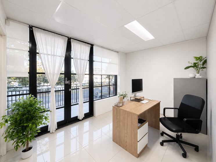 Click to view all images 7/6 Vanessa Boulevard Springwood QLD 4127 - Image 2