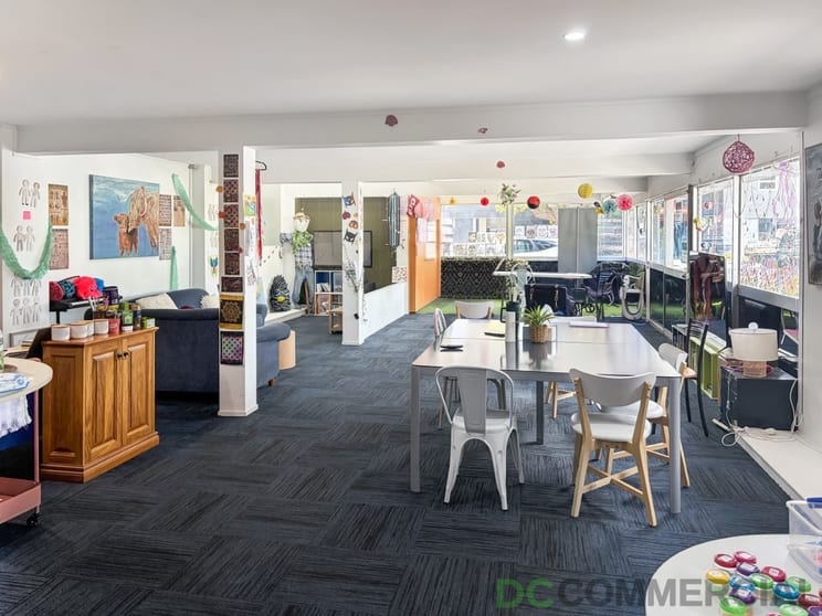 Click to view all images 180 James Street South Toowoomba QLD 4350 - Image 3