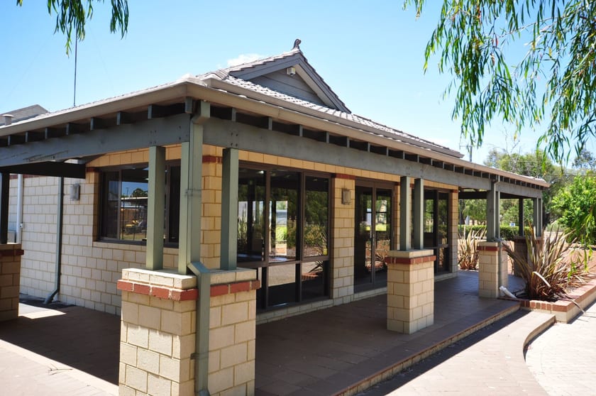 Click to view all images 75 Cook Street Busselton WA 6280 - Image 2