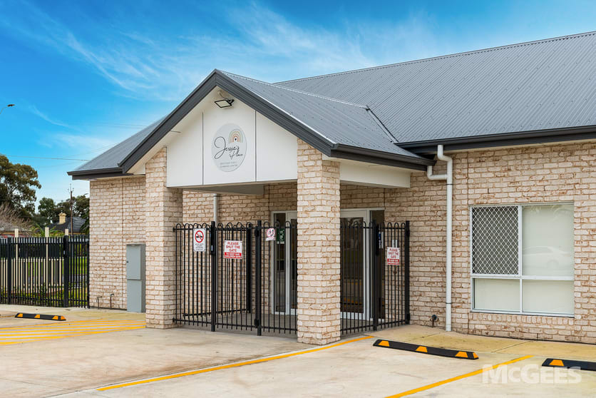 Click to view all images 88 Port Road Alberton SA 5014 - Image 2