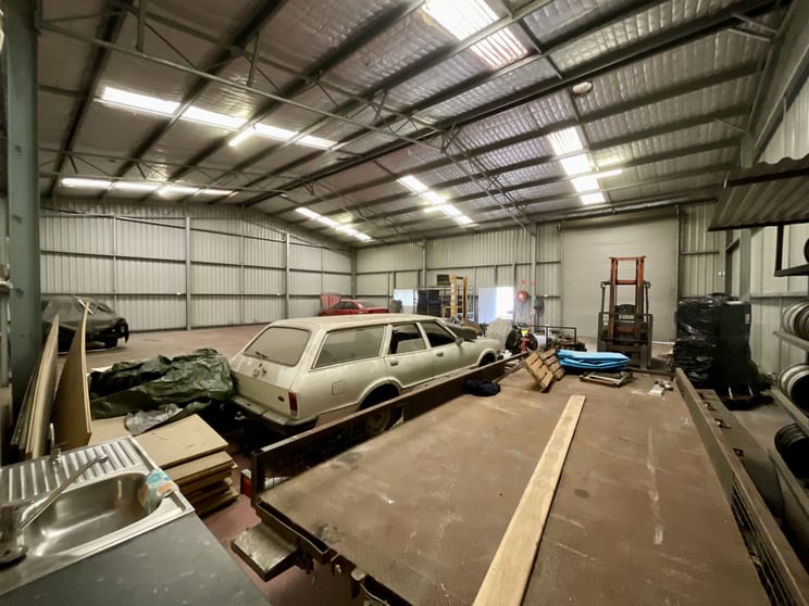 Click to view all images Unit 2, 19 Enterprise Drive Tomago NSW 2322 - Image 3