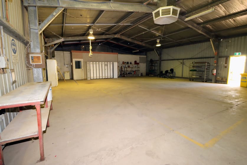 Click to view all images 5 Industrial Avenue Mount Isa QLD 4825 - Image 3