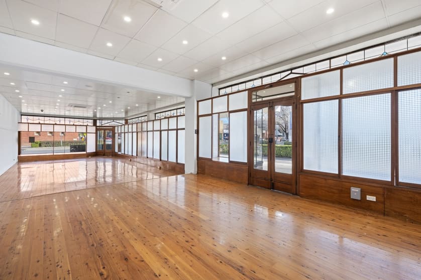 560 Olive Street Albury NSW 2640 - Image 2